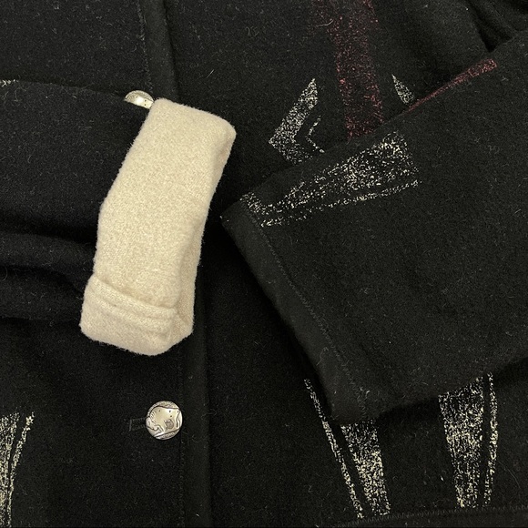 🚫SOLD🚫 Chico’s Southwestern Black Red Aztec Print Buffalo Nickel Buttons Wool - Picture 11 of 16